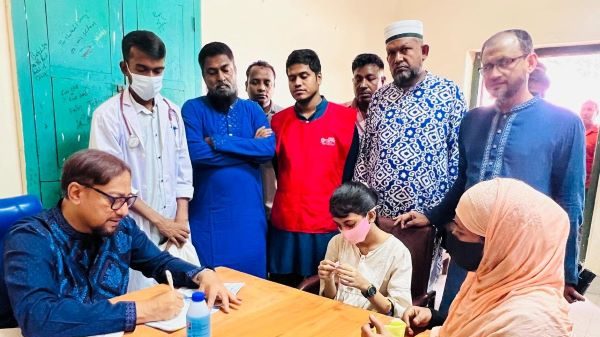 জলাবদ্ধতা নিরসনের স্থায়ী সমাধান পলিথিন বর্জন করতে হবে—চসিক মেয়র