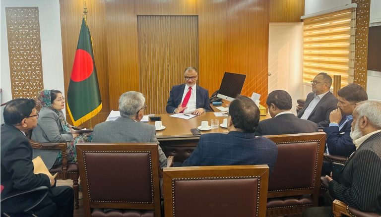 চলতি মৌসুমে পাট বীজের সংকট হবে না-বস্ত্র ও পাট উপদেষ্টা