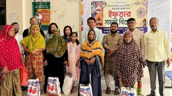 বান্দরবানে এপেক্স ক্লাবের উদ্যোগে খাদ্য সামগ্রী বিতরণ