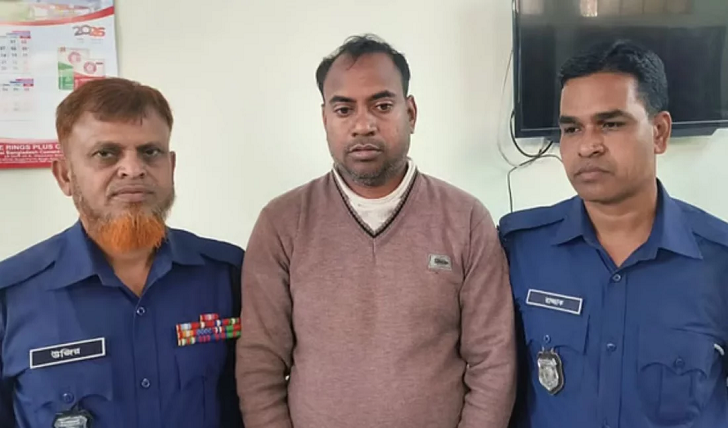 চাঁপাইনবাবগঞ্জে ‘ককটেল’ বিস্ফোরণে দুজন নিহতের ঘটনায় ‘মূলহোতা’ গ্রেপ্তার