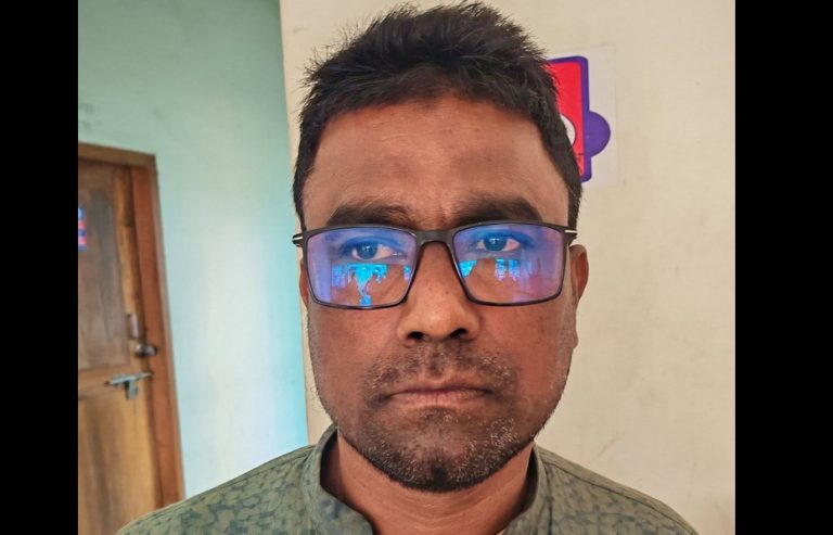 গোবিন্দগঞ্জে উপবৃত্তির প্রলোভনে ধর্ষণ,মাদ্রাসার অধ্যক্ষ গ্রেফতার