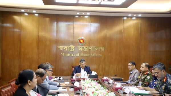 আইনশৃঙ্খলা বাহিনীকে চেইন অভ কমান্ড বজায় রাখতে নির্দেশ দিয়েছে স্বরাষ্ট্রমন্ত্রী