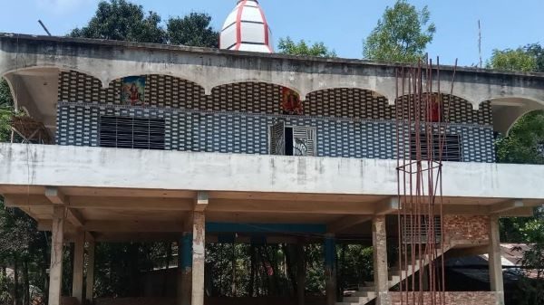 চকরিয়ার রুদ্রপল্লী কালী মন্দিরে স্বরাষ্ট্রমন্ত্রীর ১০ লাখ টাকার অনুদান