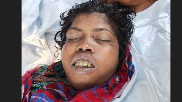 চকরিয়ায় পুকুরে নারীর লাশ