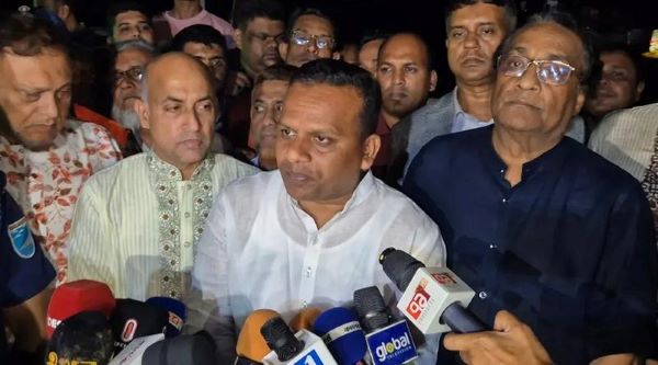 পদ্মায় বাসডুবি: ১৬ মরদেহ উদ্ধার, অভিযান অব্যাহত-নৌপরিবহন প্রতিমন্ত্রী