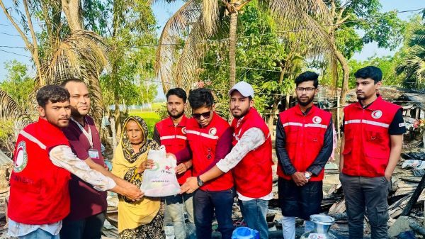 চকরিয়ায় আগুনে পুড়ে চার পরিবারের ২০ লাখ টাকার ক্ষতি