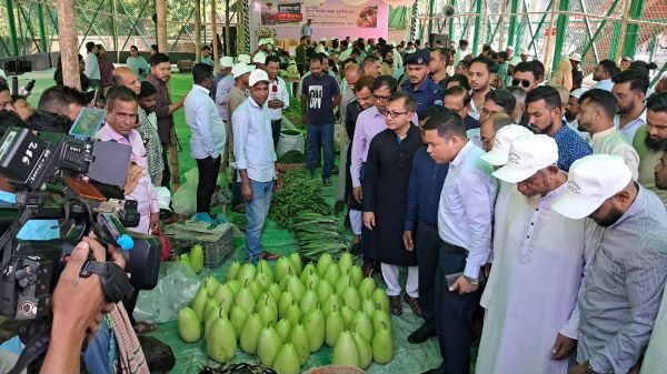 কৃষক-ভোক্তার সরাসরি সংযোগে বাজারে আসবে স্বস্তি-বাণিজ্যমন্ত্রী