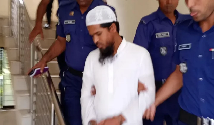 ছাত্রী ধর্ষণ ও অন্তঃসত্ত্বার ঘটনায় অভিযুক্ত সেই মাদ্রাসা শিক্ষক ৩ দিনের রিমান্ডে
