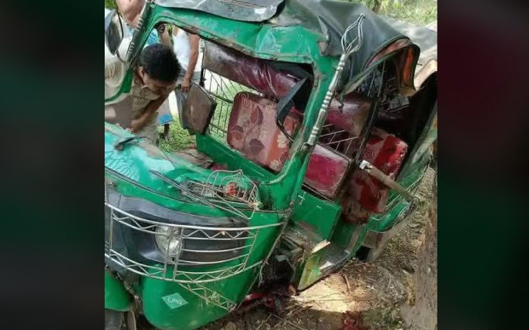 লামায় সিএনজি দুর্ঘটনায় চালক নিহত, আহত-৫