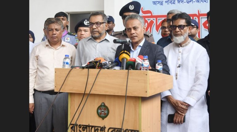 ঈদযাত্রায় রেলে বাড়তি চাপের মধ্যেও শিডিউল বিপর্যয়ের শঙ্কা নেই-রেলমন্ত্রী