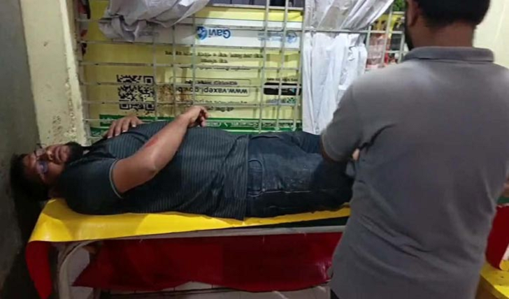 সাভারে আসামি গ্রেপ্তারে গিয়ে হামলায় আহত ২ পুলিশ