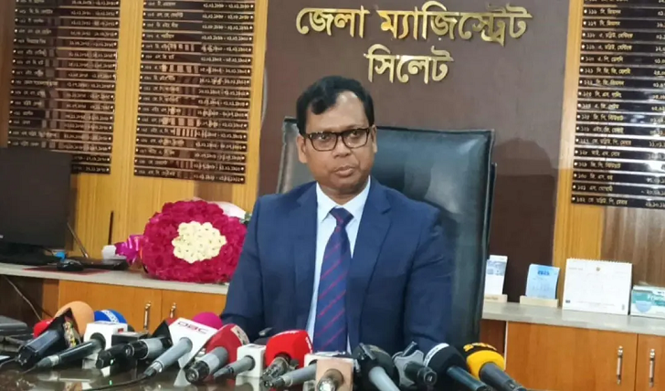 মাজারে স্বচ্ছতার উদ্যোগের মধ্যেই ডিসি সারওয়ারকে প্রত্যাহার