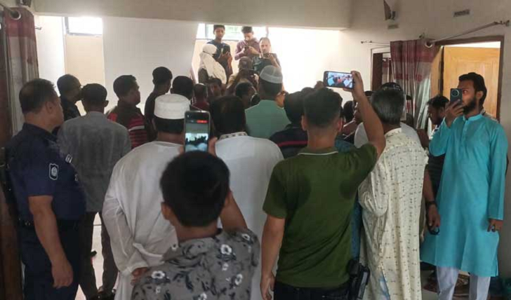 বরগুনায় ডাকবাংলো থেকে মা ও ২ শিশুর কন্যার লাশ উদ্ধার