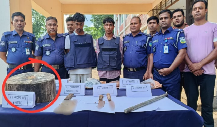 গরু কাটার ‘খাইট্টায়’ ১৫ টুকরো করা হয় কাস্টমস কর্মীর মরদেহ