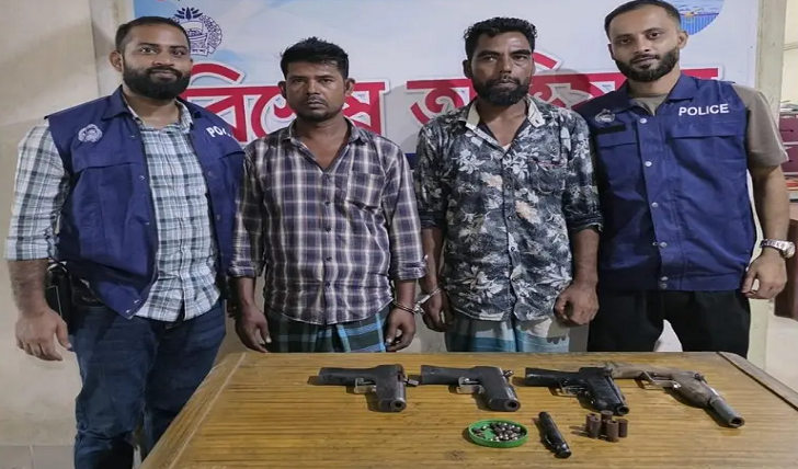 চট্টগ্রামে অস্ত্র তৈরির কারখানায় অভিযান, অস্ত্রসহ গ্রেপ্তার ২