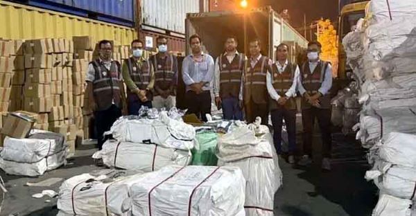 চট্টগ্রাম বন্দরে মিলল ৮.২৫ টন তামাক ঘোষণায় স্ক্র্যাপ পেপার