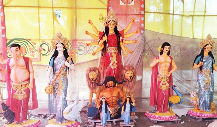 লোহাগাড়ায় দূর্গাপূজার প্রস্তুতি সম্পন্ন