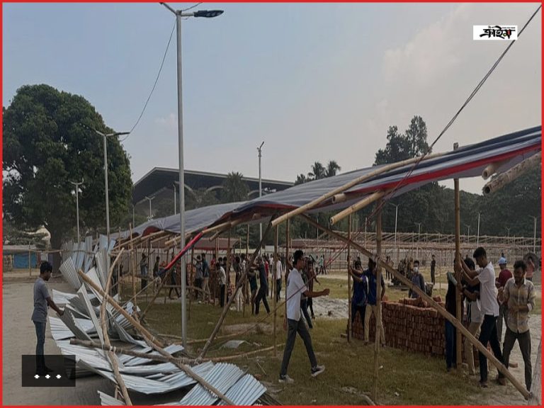 সচিবালয় স্থানান্তরের প্রতিবাদে শেকৃবি শিক্ষার্থীদের ভাঙচুর
